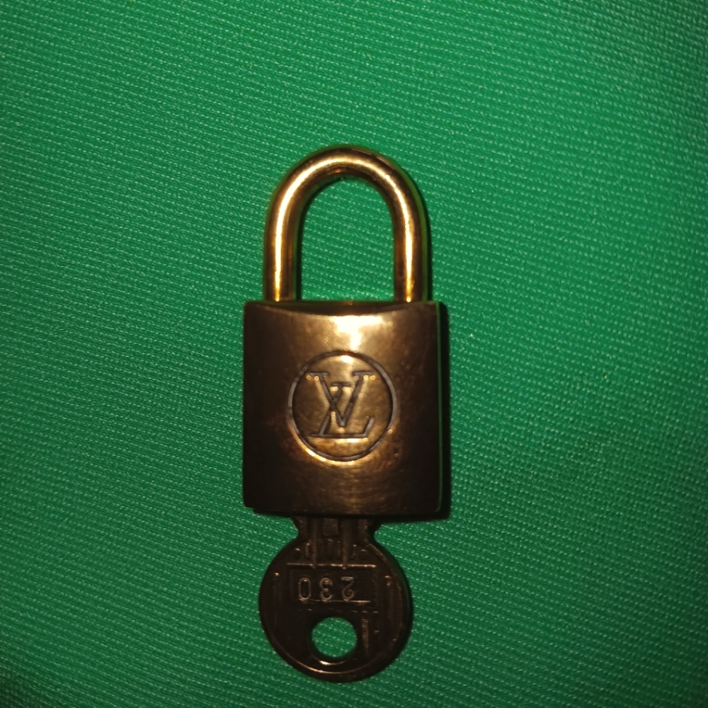 Louis Vuitton Lock & Key #203